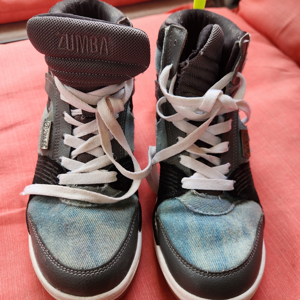 Zumba Fitness High-Top Athletic Shoes - Black and Blue